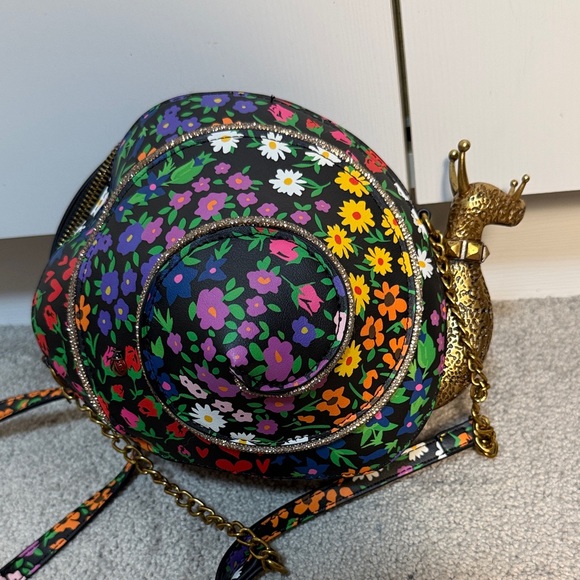 Betsey Johnson Kitsch floral Snailed It snail Crossbody Bag - Picture 3 of 16